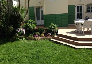 Gorgeous city house with a garden