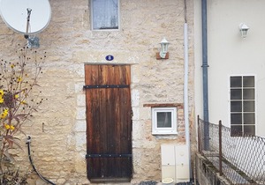 Homely, Comfortable 2-Bed Stone Cottage in Ruffec in Ruffec