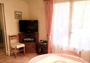 Homerez - Villa for 4 ppl. with swimming-pool, garden and terrace at Fayence