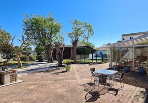 Hotel Les Vieux Acacias
