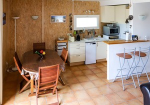 Hourtin Port, wooden house at the edge of the water, for 6 people