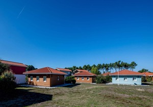 House by Lake Biscarrosse with Terrace