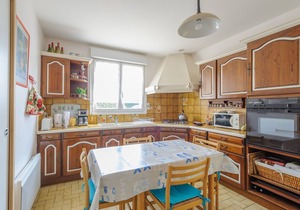 House for 6 with Garden, Wifi and Private Parking