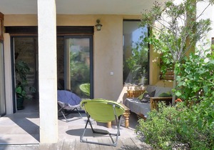House garden Marseille 2 steps from swimming, 20 min walk from the old port