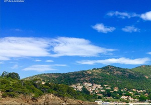 IDYLLIC IN PRAMOUSQUIER CLOSE BEACH