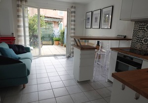 La Londes les Maures, air-conditioned Mazet 7mn walk from Miramar beach