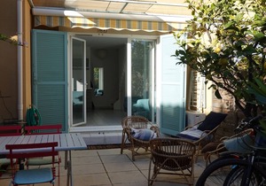 La Londes les Maures, air-conditioned Mazet 7mn walk from Miramar beach