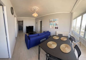 Large apartment Sea View Budget Controlled
