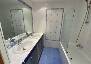 Large apartment Sea View Budget Controlled