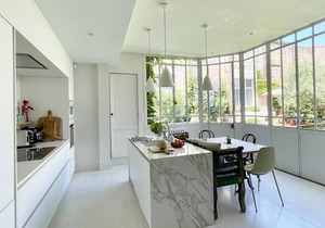 Large charming house with pool in the center of Bordeaux Public Garden