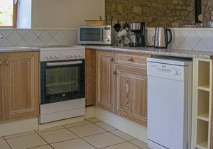 Lovely home in Nanclars with kitchen