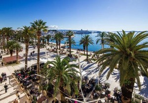 Luxury Apartment Riva with a magnificient view