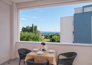 Luxury Rooms Near the Beach