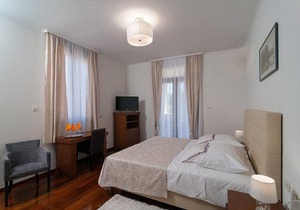 Luxury Rooms Near the Beach 1