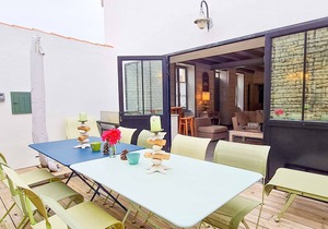 Magnificent village house 50m from the market