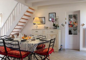 Maison de standing 6 couchages, jardin clos, garage, proche marché et pistes cyclables – ménage inclus - FR-1-246A-410