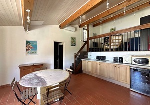 Mazet climatisé for 6 people with private pool and tennis courts in La Londe les Maures