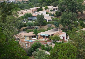 Mazet for 6 people with private pool in the Valcros domain in La Londe les Maures