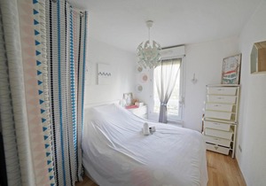 Modern flat close to the Cité du Vin