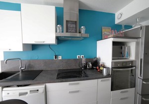Modern flat close to the Cité du Vin