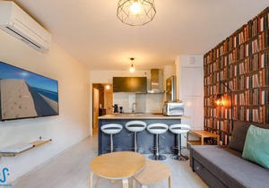 Nice apartment for 4 with parking, near Cité du Vin