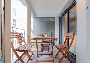 Nice apartment for 4 with parking, near Cité du Vin
