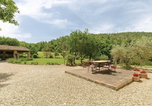 Nice home in S.Vito In Monte TR