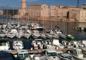 Old Port .St Victor. Charming quiet apartment, city and sea Renovated