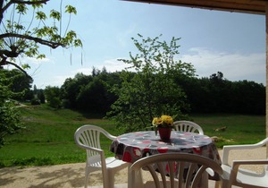 Quiet small house in Holiday Resort * swimming pool, tennis, bar, activities