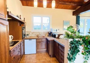 Quiet villa near the beach with garden and parking
