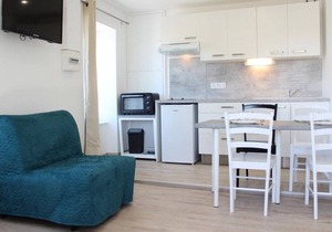Renovated studio in La Rochelle center, near port