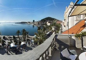 Riva Luxury Suites