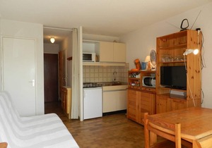 Studio apartment sleeping area sleeps 4 BORMES LES MIMOSAS