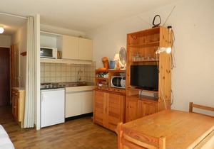 Studio apartment sleeping area sleeps 4 BORMES LES MIMOSAS