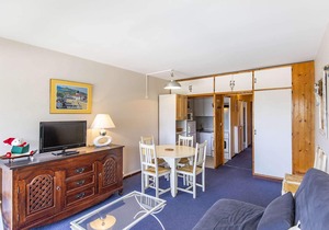 Studio for 6 with balcony in Gourette, well equipped