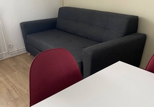 Studio with balcony and parking space in quiet residence