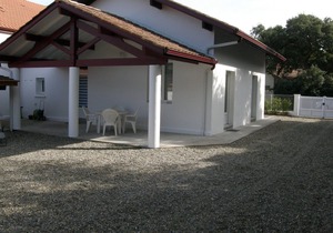 Summer holiday home for 4/6 people.