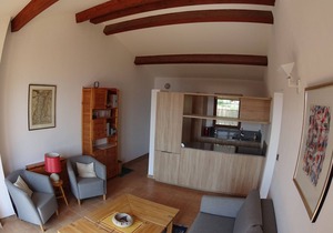 Sunny fully equipped apartment with fantastic sea view.