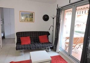T2 avec Grande Loggia, Parking, Proche Plage et Commerces à La Favière - FR-1-610-68