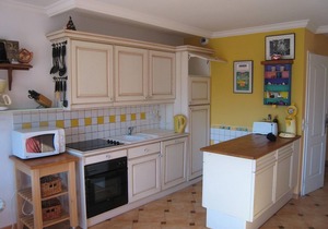 Top-Floor 2-Bedroom Apartment with AC and Balcony in Cavalaire-sur-Mer