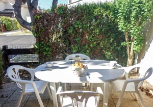 Vacation home La Coralline in Vaux Sur Mer - 4 persons, 1 bedrooms