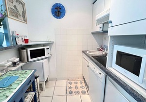 Villa with pool, tennis court, bowling alley