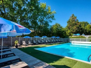 Vrbo Property | Pays-de-Belves