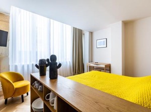 Les Suites De Saint Amand | Hotel de Ville - Quinconces