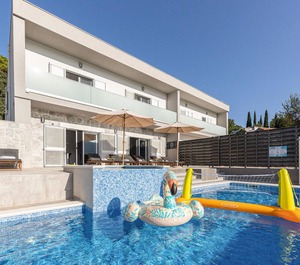 Accommodation 