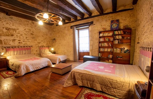 Saint-Front-la-Riviere House | 100 m² Gîte ∙ 2 bedrooms ∙ 6 guests