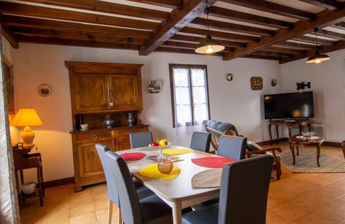Saint-Front-la-Riviere House | 100 m² Gîte ∙ 3 bedrooms ∙ 6 guests