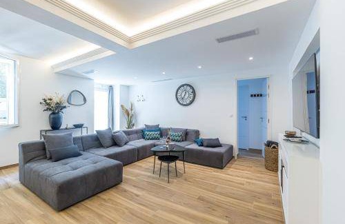 Carabacel Apartment | 100 m² Apartment ∙ 3 bedrooms ∙ 6 guests
