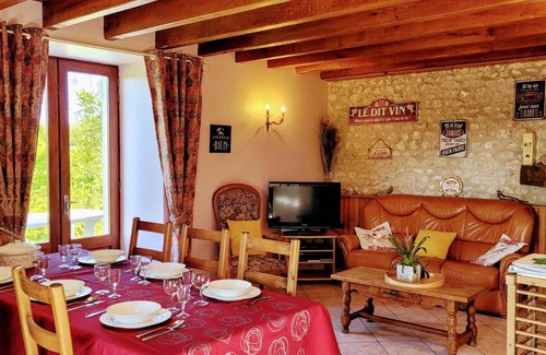 Salles-Lavalette Cottage | 100 m² Cabin ∙ 3 bedrooms ∙ 6 guests