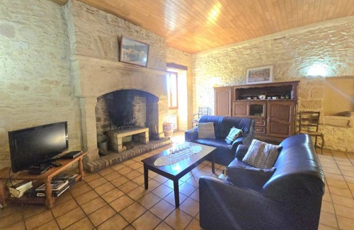 Saint-Andre-dAllas Cottage | 100 m² Cabin ∙ 2 bedrooms ∙ 5 guests